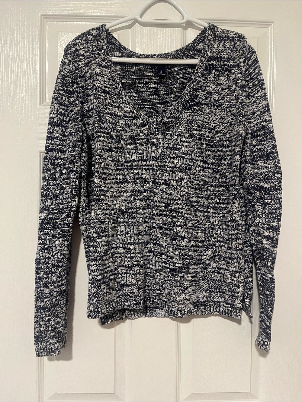 GAP Navy & White Marled V-Neck Pullover Sweater